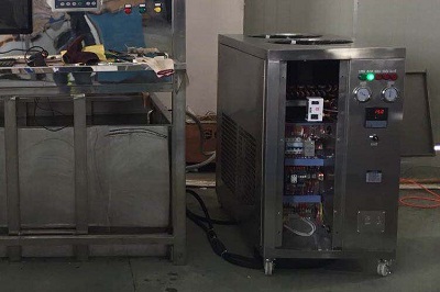 風(fēng)冷式冷水機組風(fēng)扇不運行是什么原因？